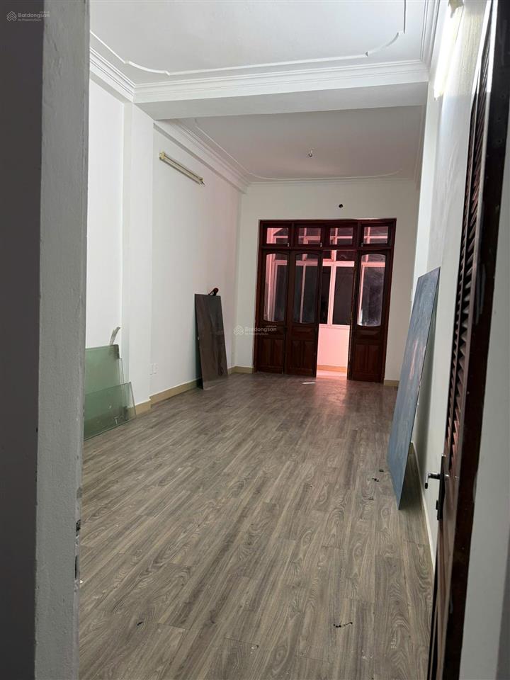 Cho thuê nhà phố lạc long quân  4 tầng riêng biệt  phù hợp kinh doanh & văn phòng