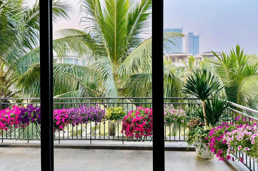 Cho thuê biệt thự đảo ecopark 300m2 100 tr/tháng xách vali về ở view sông tuyệt đẹp