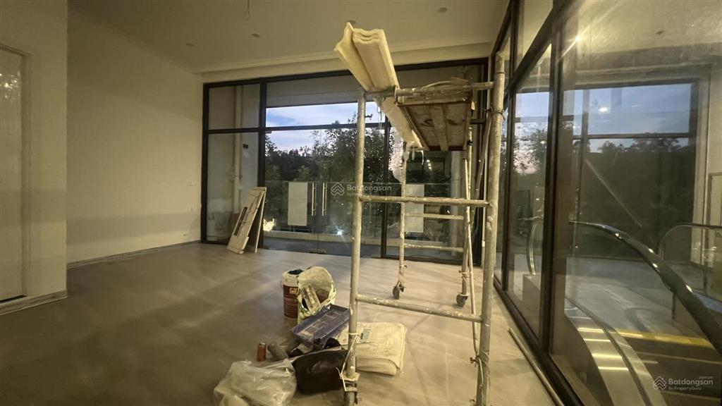 Cho thuê shophouse khối đế ecopark 69m², vị trí đẹp | 10 triệu/tháng