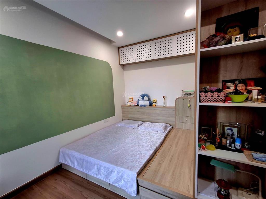 Bán căn hộ 2 phòng ngủ s3 sky oasis ecopark nhà đẹp, full đồ, view biệt thự đảo 3.5ty