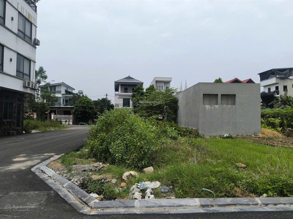 Bán đất đấu giá lô góc tại nguyên khê 2 mặt đường ô tô tránh giá chỉ 72 triệu/m2