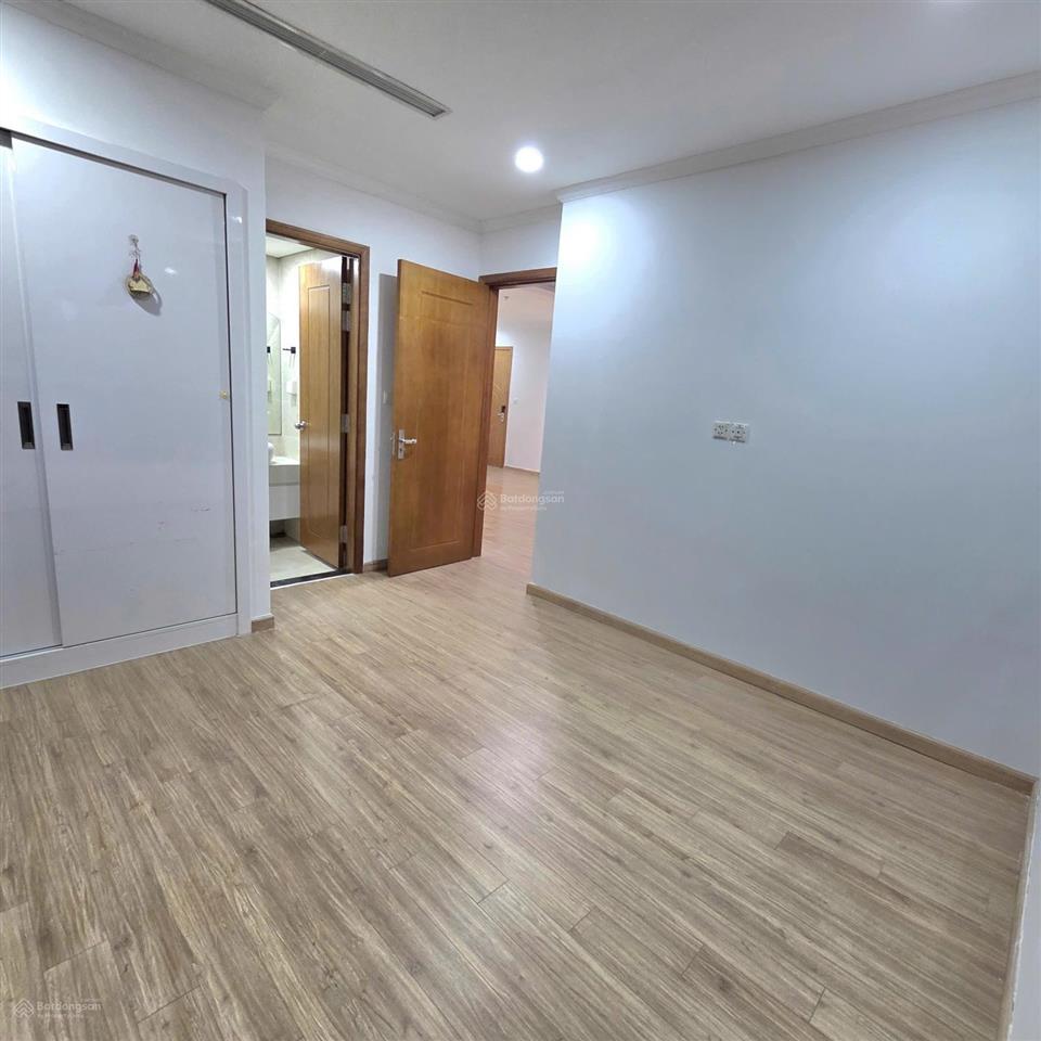 Cho thuê 2pn  2vs  87m2 không đồ tại tòa p07 times city chỉ 15tr/tháng ở ngay   0989 555 ***