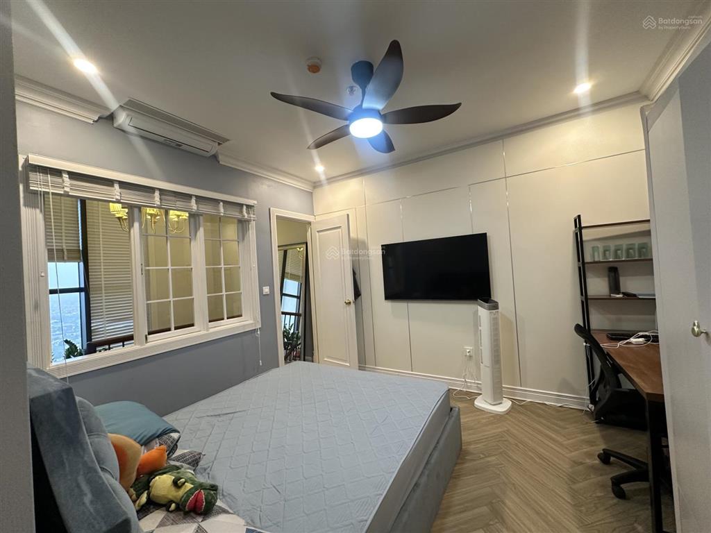 Bán căn hộ duplex full đồ tầm view đẹp nhất ecopark  giá cực tốt