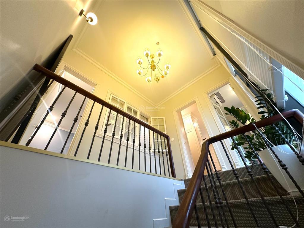 Bán căn hộ duplex full đồ tầm view đẹp nhất ecopark  giá cực tốt