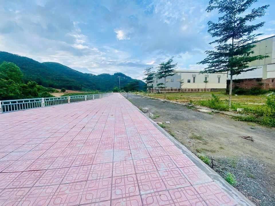 Bán 80m đất tại bãi dài xã tiến xuân, thạch thất, hà nội, giá thỏa thuận,
