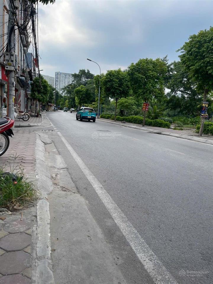Bán nhà mặt đường xóm chùa hữu lê, đại thanh 53m 5 tầng ô tô tránh vỉa hè 16,x tỷ