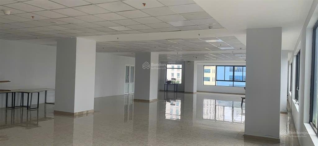 Bán sàn khu văn phòng hạng a, dt 253m, căn góc tại số 26 phố liễu giai, quận ba đình, hà nội. 20 tỷ