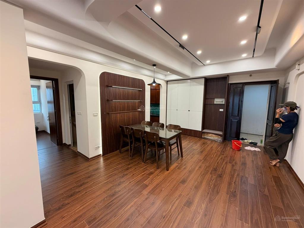 Căn đẹp tòa south building pháp vân  78m2 2 ngủ + 3 ban công hướng nam và đn 5,2 tỷ
