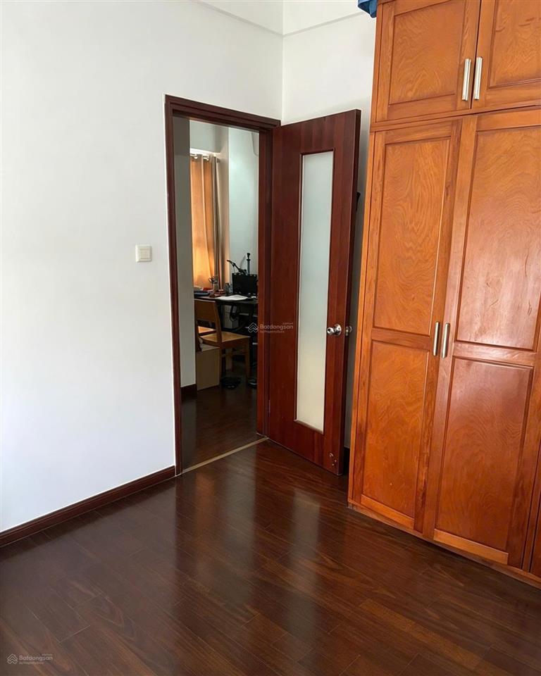 Bán chung cư hồng hà eco city 50m căn góc ban công nam 2 ngủ giá 3 tỷ
