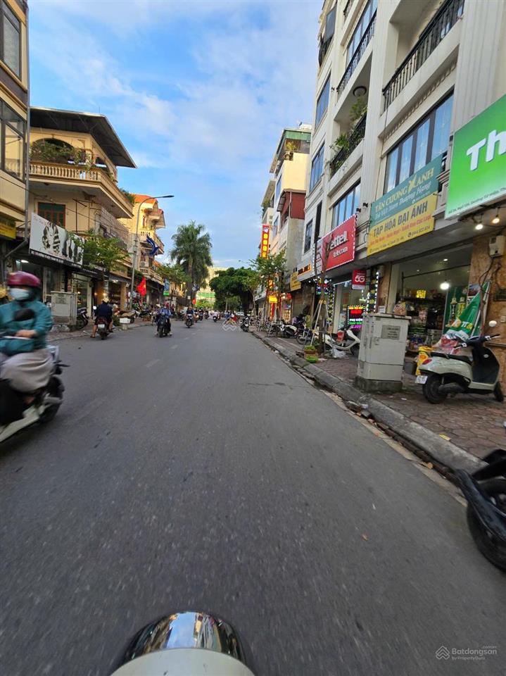 Bán nhà chợ văn điển thanh trì 40m 6 tầng ôtô đỗ cửa, thang máy, kinh doanh 7.8 tỷ