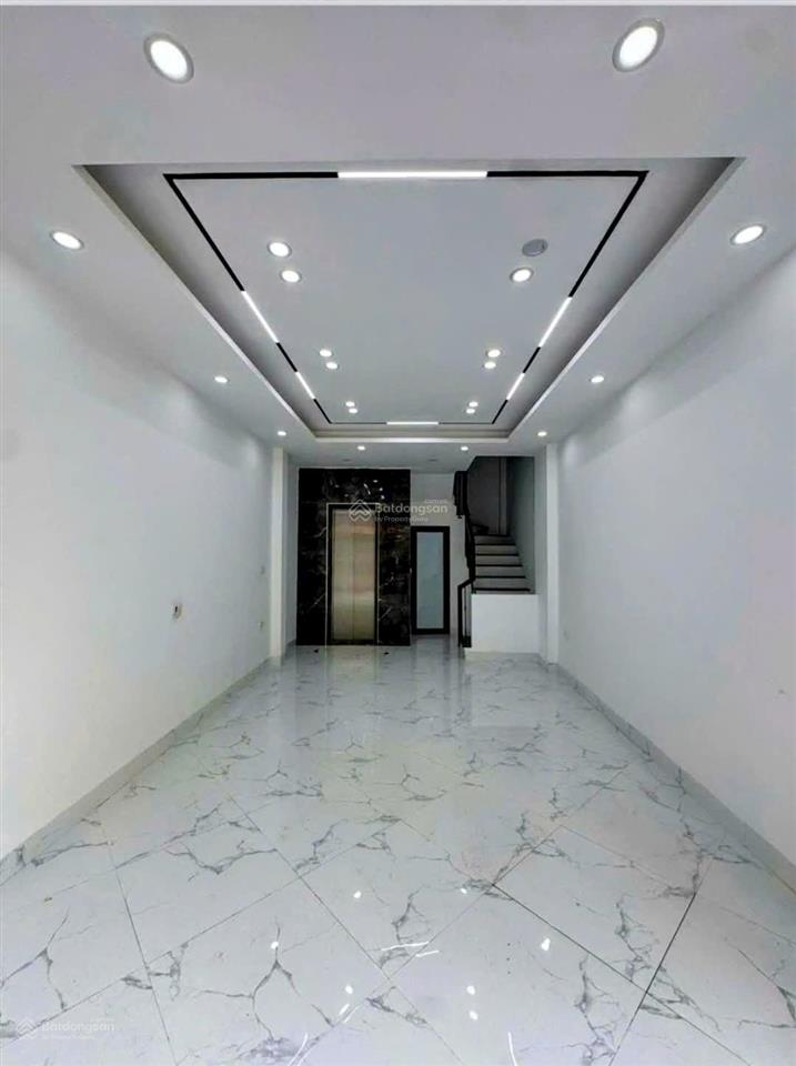 Bán nhà chợ văn điển thanh trì 40m 6 tầng ôtô đỗ cửa, thang máy, kinh doanh 7.8 tỷ