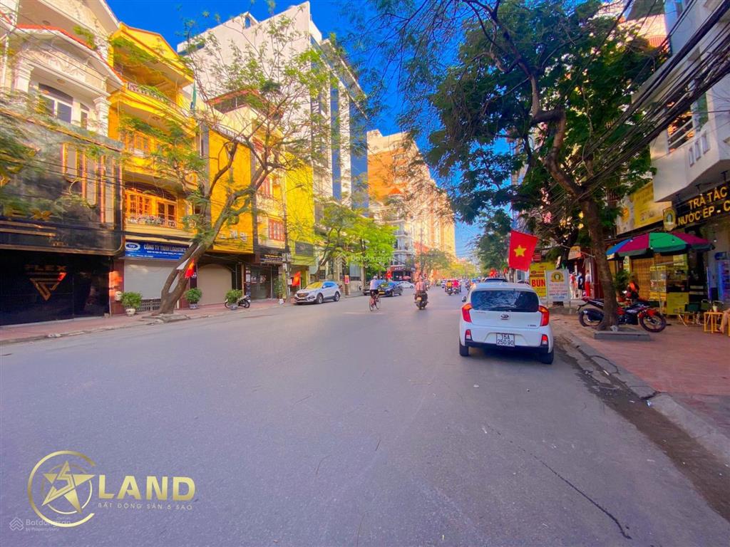 Bán nhà mặt tiền đường văn cao, 100m2, mặt tiền 4.5m, giá đầu tư 18 tỷ, cần bán gấp