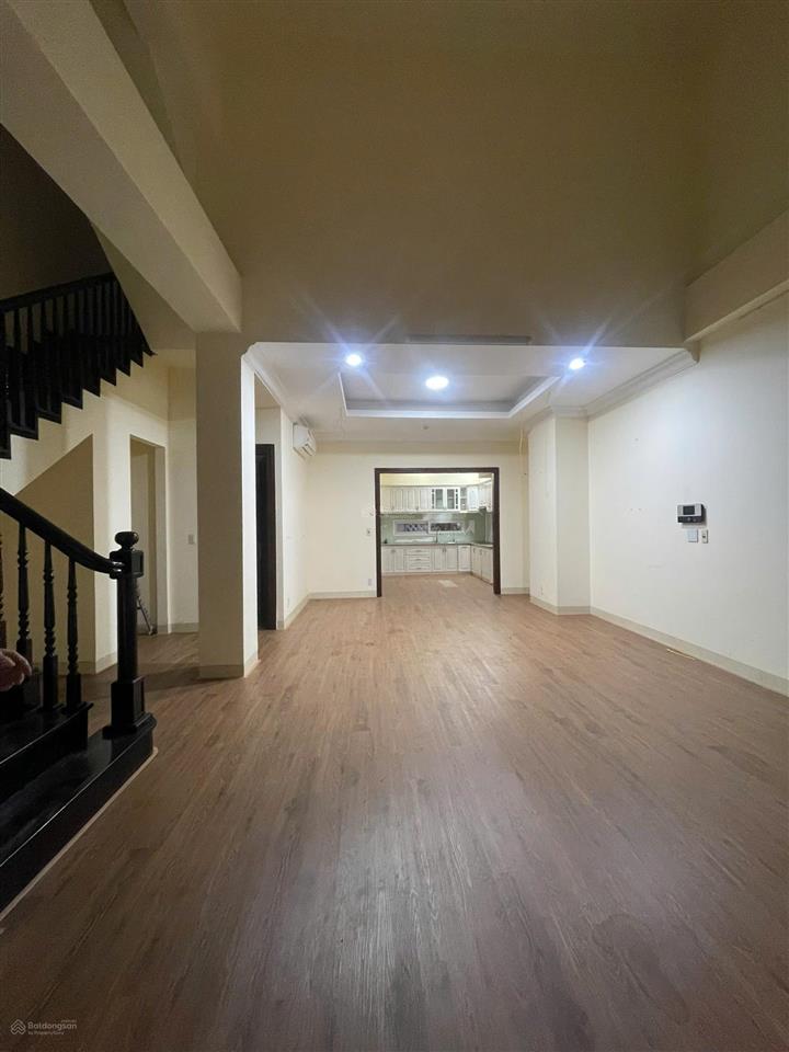 Cho thuê căn nhà dt 145m2 giá chỉ 20 triệu/tháng tại splendora