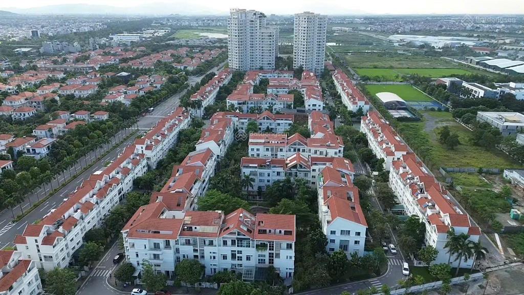 Cho thuê căn nhà dt 145m2 giá chỉ 20 triệu/tháng tại splendora