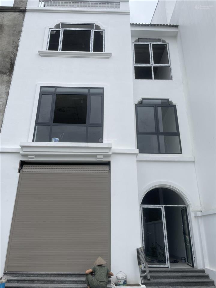 Cho thuê liền kề mặt đường đôi 30m tại kdt nam an khánh