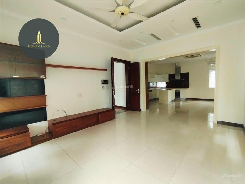 Cho thuê căn biệt thự đơn lập tại kđt mailand hanoi city