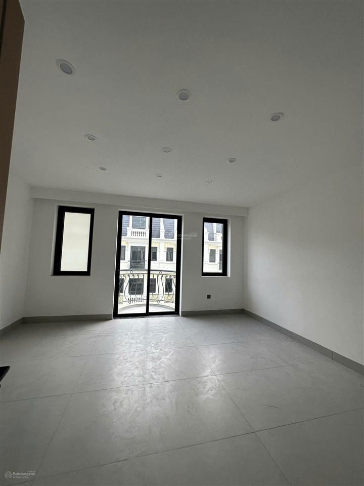 Cần cho thuê căn liền kề 80m2 tại kdt an lạc green symphony