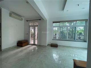 Cho thuê gấp căn bt 210m2 tại splendora