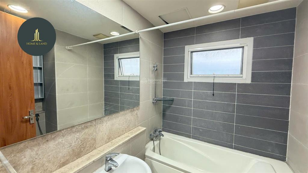 Bán gấp căn hộ 128m2 3pn2vs tại essensia  kdt bắc an khánh
