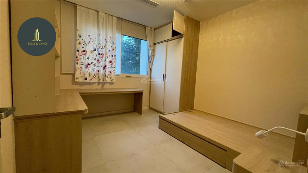 Cho thuê căn hộ 3pn  2vs full đồ 150m2 đẹp tại essensia