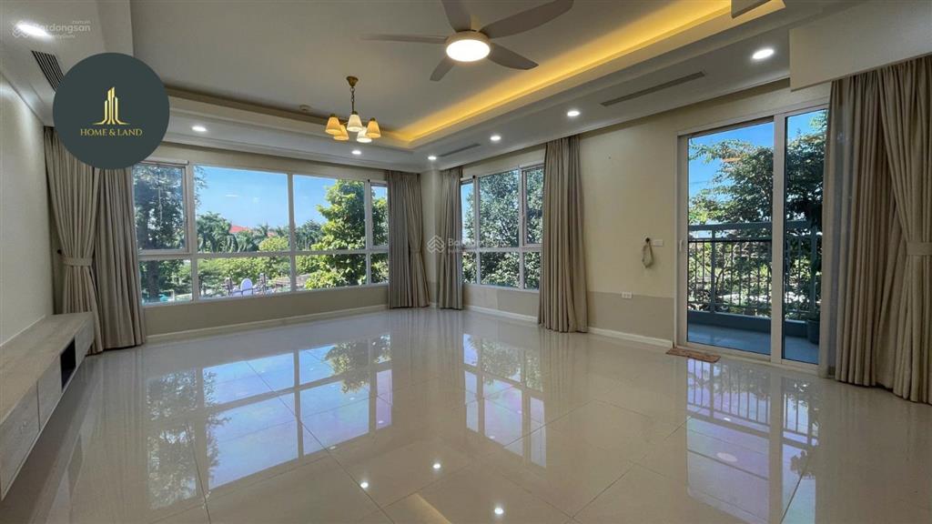 Cho thuê căn hộ 3pn  2vs full đồ 150m2 đẹp tại essensia
