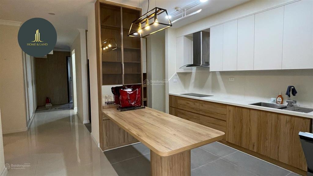 Cho thuê căn hộ 3pn  2vs full đồ 150m2 đẹp tại essensia