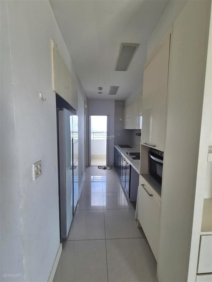 Cho thuê căn hộ 3pn128m2 full nội thất giá tốt tại chung cư essensia