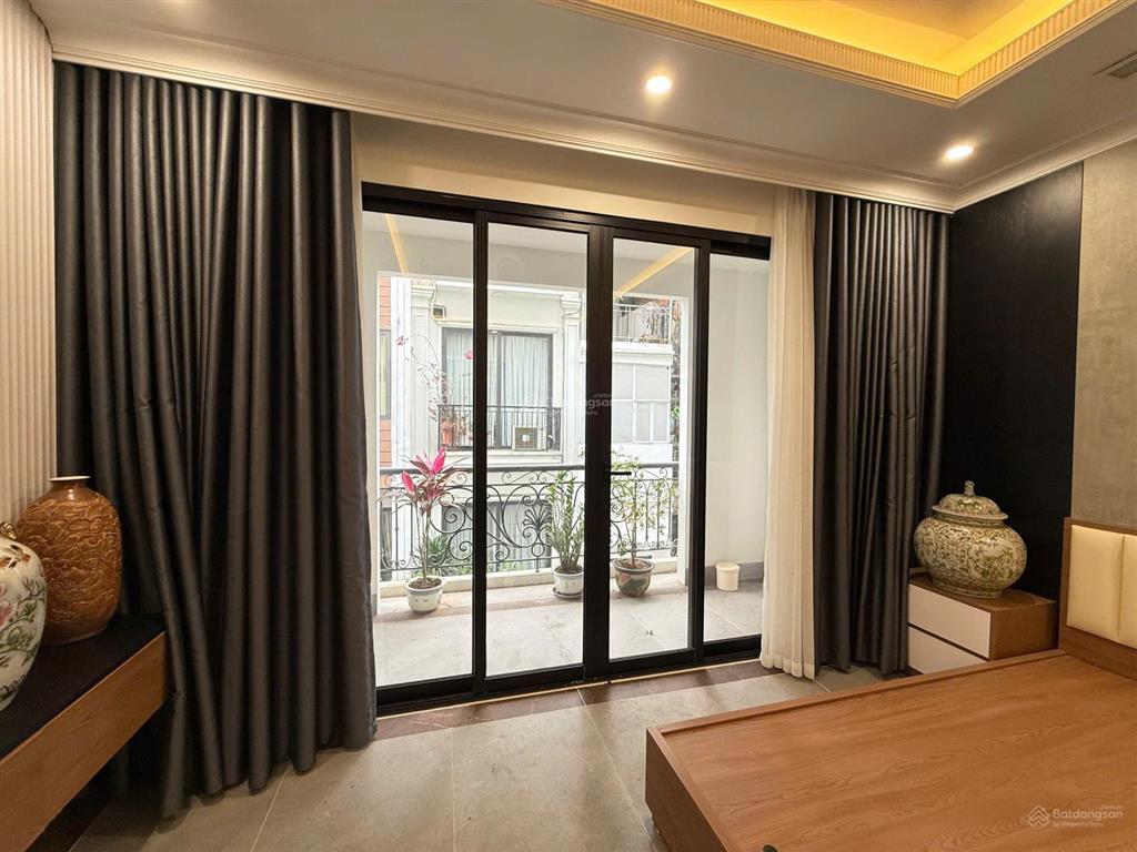Chính chủ cho thuê nhà nguyên căn 6 tầng full thang máy ôtô đỗ cửa
