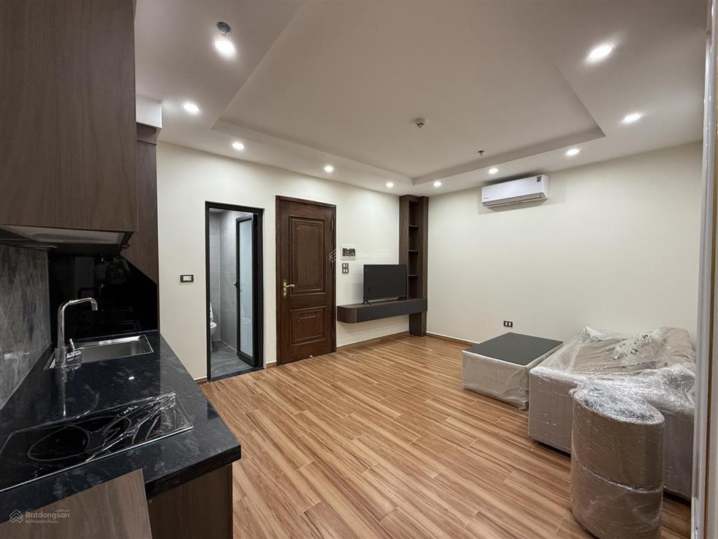 Chính chủ cho thuê căn hộ 2n1k 2vs tại đường xuân la, 50m đi bộ ra hồ tây