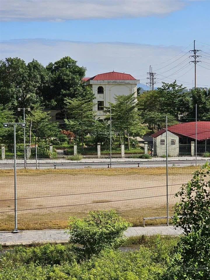 Bán đất gần cầu hồng hà đường 48m