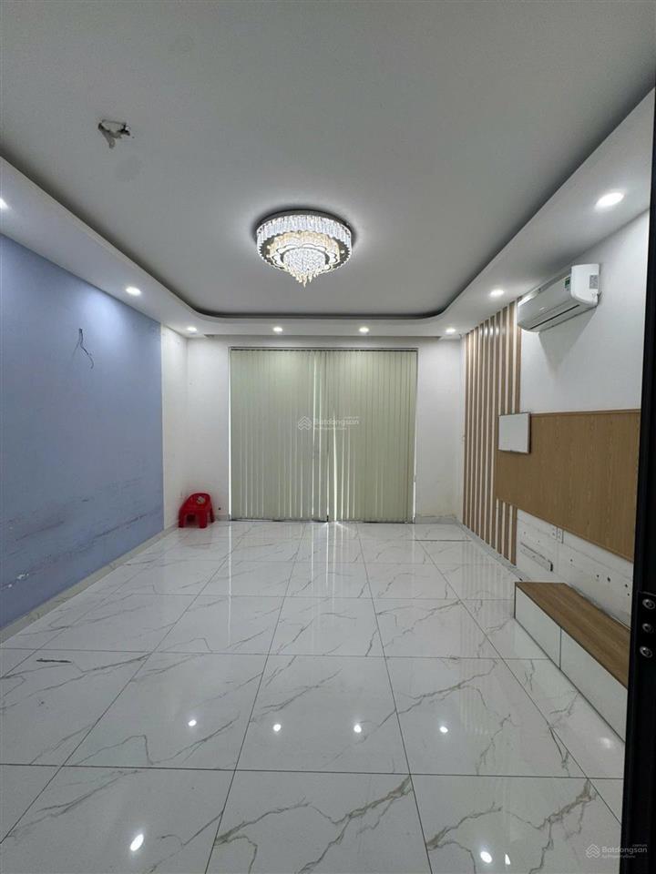 Nhà mặt tiền kd 3 tầng 90m2 có thang máy, đường hiệp thành 31, sát nguyễn ảnh thủ, giá chỉ 8.2 tỷ