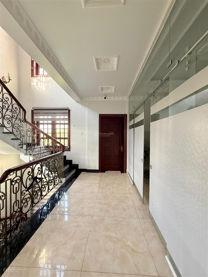 Bán biệt thự 5 tầng 200m2 có thang máy ta28/ lê thị riêng, lê văn khương, thới an  giá 25.x tỷ