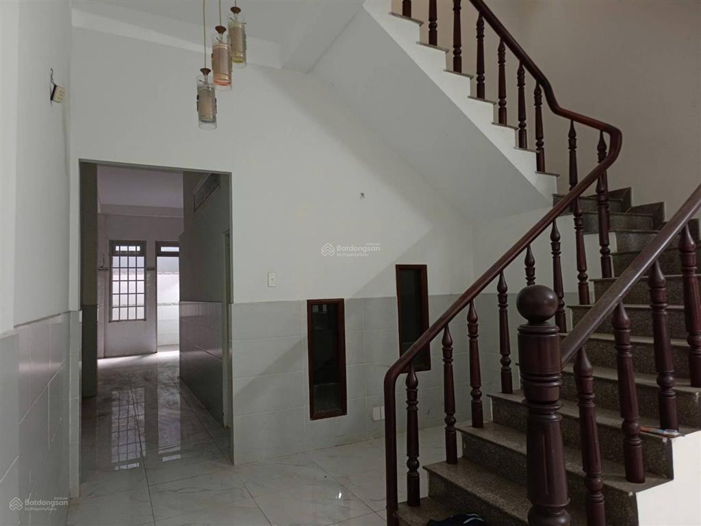 Bán nhà 3 tầng 147m2 4pn 4wc mặt tiền đường thới an 32, cách mt lê thị riêng 50m  giá chỉ 8.5 tỷ