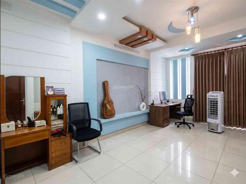 Bán biệt thự giá siêu hời tại lê thị riêng, thới an, quận 12 357m2 sử dụng, 4pn, 5wc giá chỉ 9.x tỷ