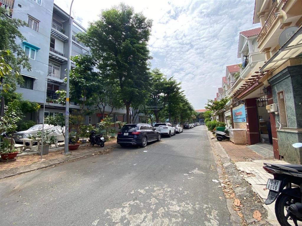 Ngộp bank cần bán gấpbiệt thự phố 3 tầng 112m2phan văn trịdương quảng hàm p7gò vấpgiá 19.5 tỷ