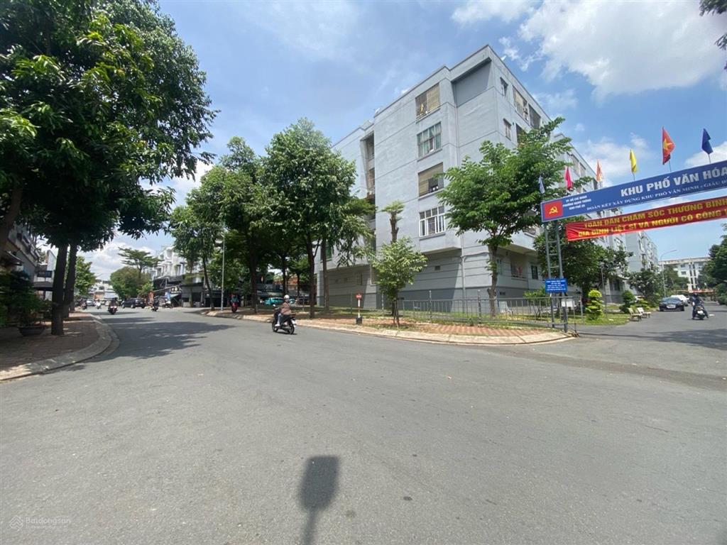 Ngộp bank cần bán gấpbiệt thự phố 3 tầng 112m2phan văn trịdương quảng hàm p7gò vấpgiá 19.5 tỷ