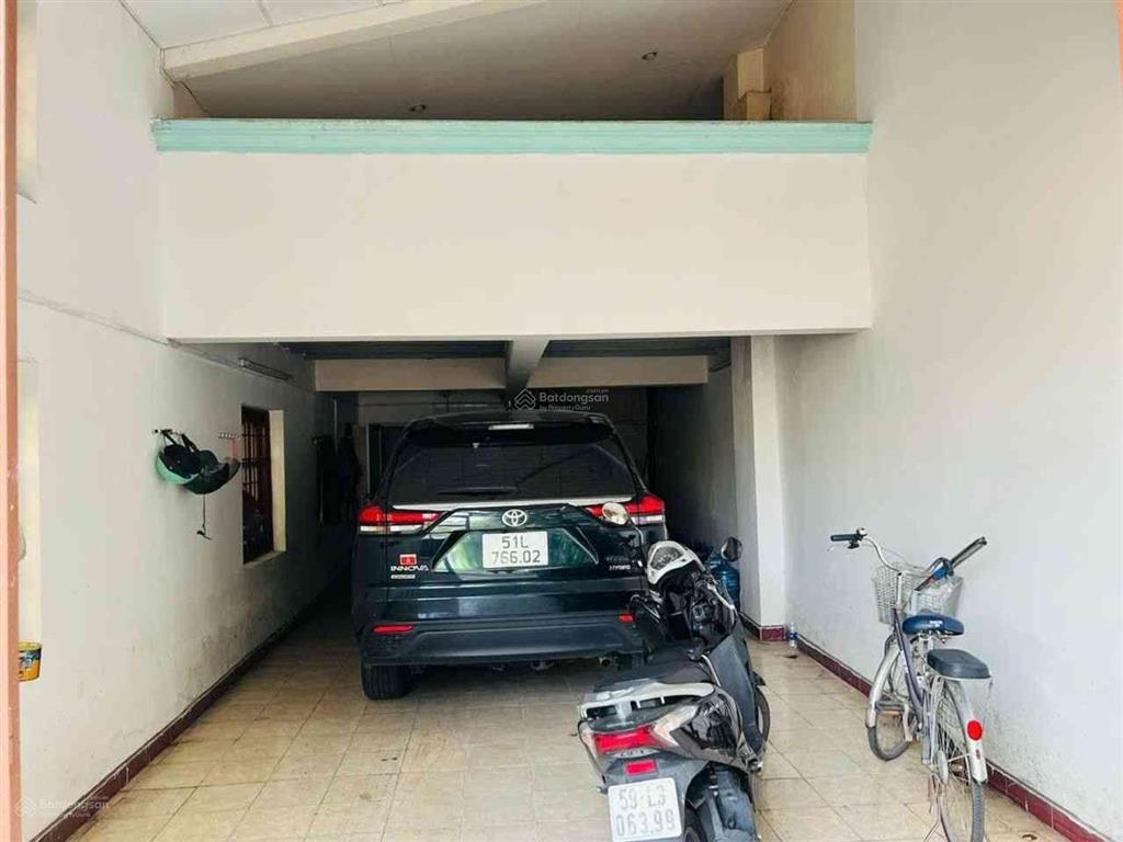 Bán nhà biệt thự sân vườn, nguyễn văn quá, đông hưng thuận 1100m2 ngang khủng 40m  giá bán 63 tỷ