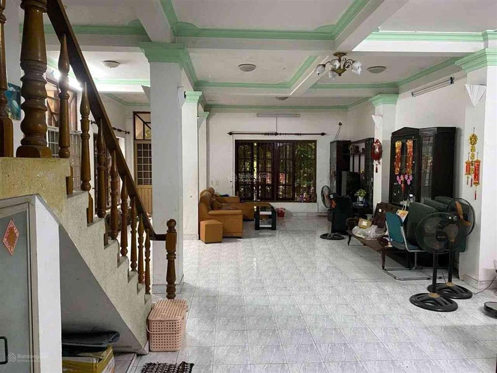 Bán nhà biệt thự sân vườn, nguyễn văn quá, đông hưng thuận 1100m2 ngang khủng 40m  giá bán 63 tỷ