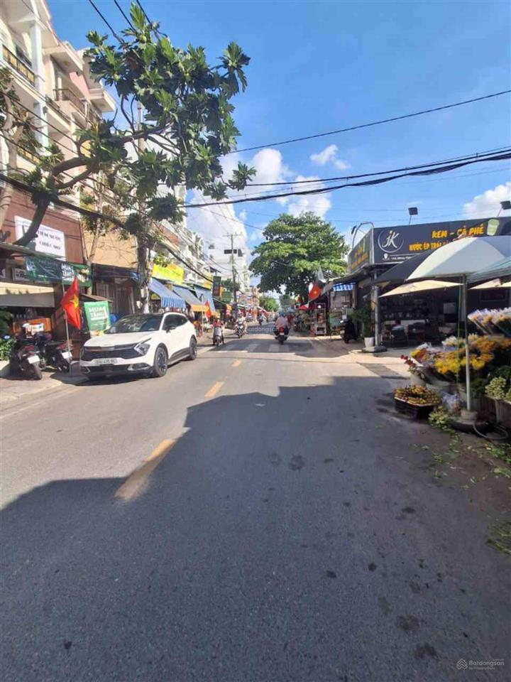 Bán nhà biệt thự sân vườn, nguyễn văn quá, đông hưng thuận 1100m2 ngang khủng 40m  giá bán 63 tỷ
