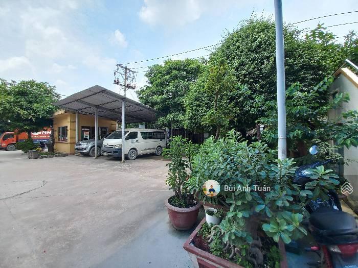 Bán nhà kho xưởng 16500m2 đường lớn xe tải xe cont tránh nhau sát mặt tiền quốc lộ 1a  giá 390 tỷ