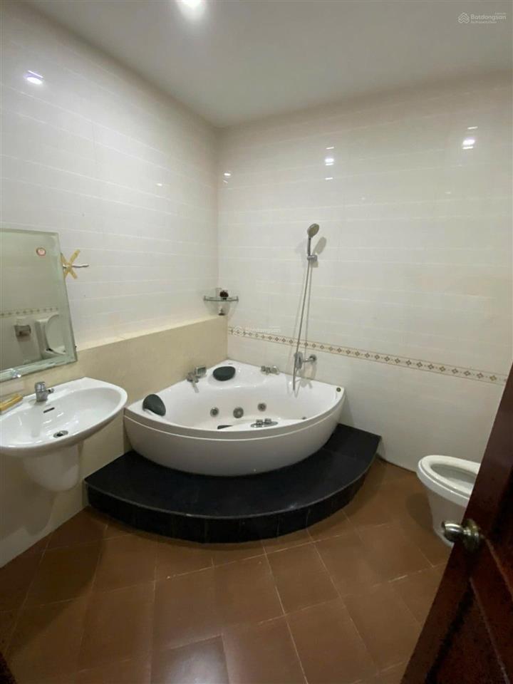 Bán nhà 6 tầng 160m2 mặt tiền kinh doanh đường trần hưng đạo tphcm  giá 29,8 tỷ thương lượng