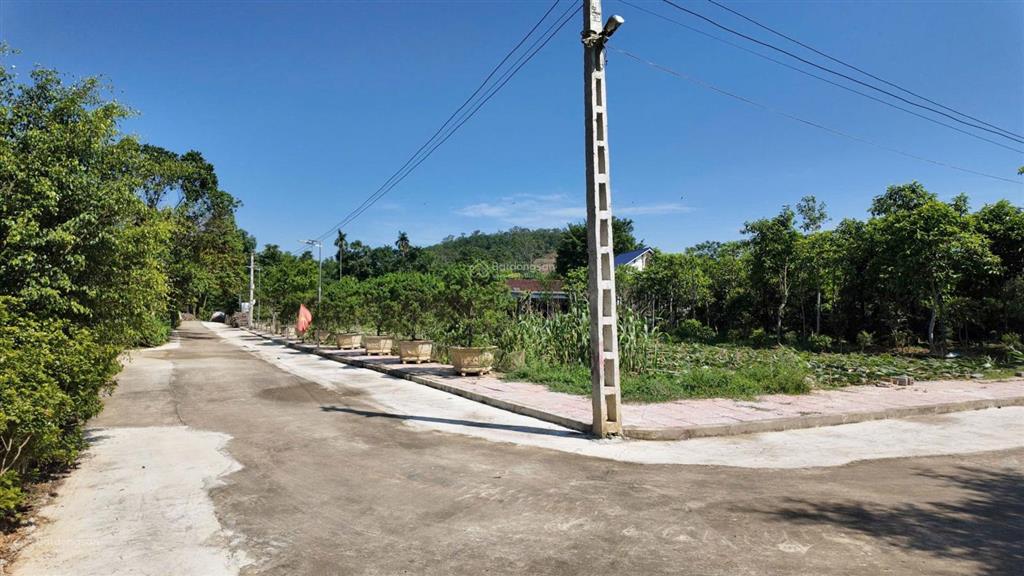 Đất cạnh cao tốc nghi sơn sao vàng
