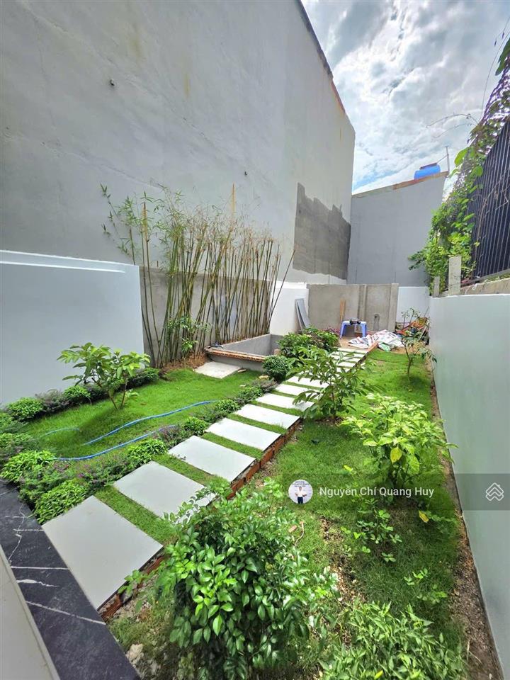 Nhà phố sân vườn xanh mát  đường xe hơi huỳnh tấn phát  khu dân cư an ninh  8m x 14m giá 6,2 tỷ