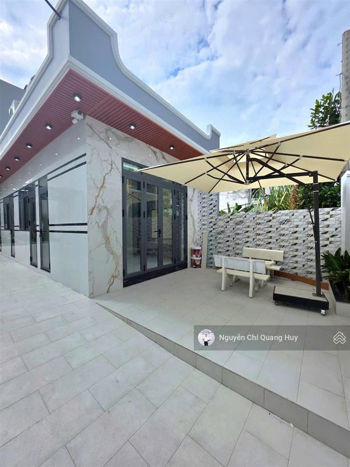 Nhà phố sân vườn xanh mát  đường xe hơi huỳnh tấn phát  khu dân cư an ninh  8m x 14m giá 6,2 tỷ