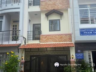 Nhà phố vừa ở vừa kinh doanh được  đường số rộng 12m của lý phục mansổ hồng hoàn công giá 10,5 tỷ