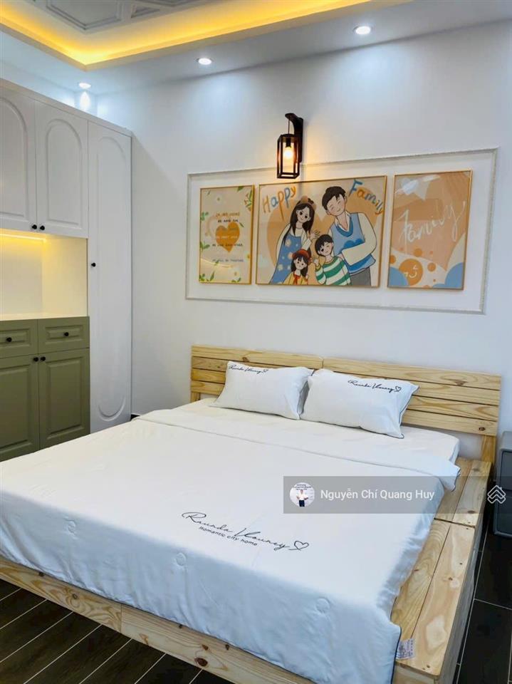 Nhà phố hiện đại cao cấp  hẻm 2174 huỳnh tấn phát đầy đủ nội thất  4x11m sổ hồng mới giá 6,35 tỷ
