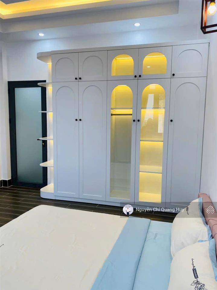 Nhà phố hiện đại cao cấp  hẻm 2174 huỳnh tấn phát đầy đủ nội thất  4x11m sổ hồng mới giá 6,35 tỷ