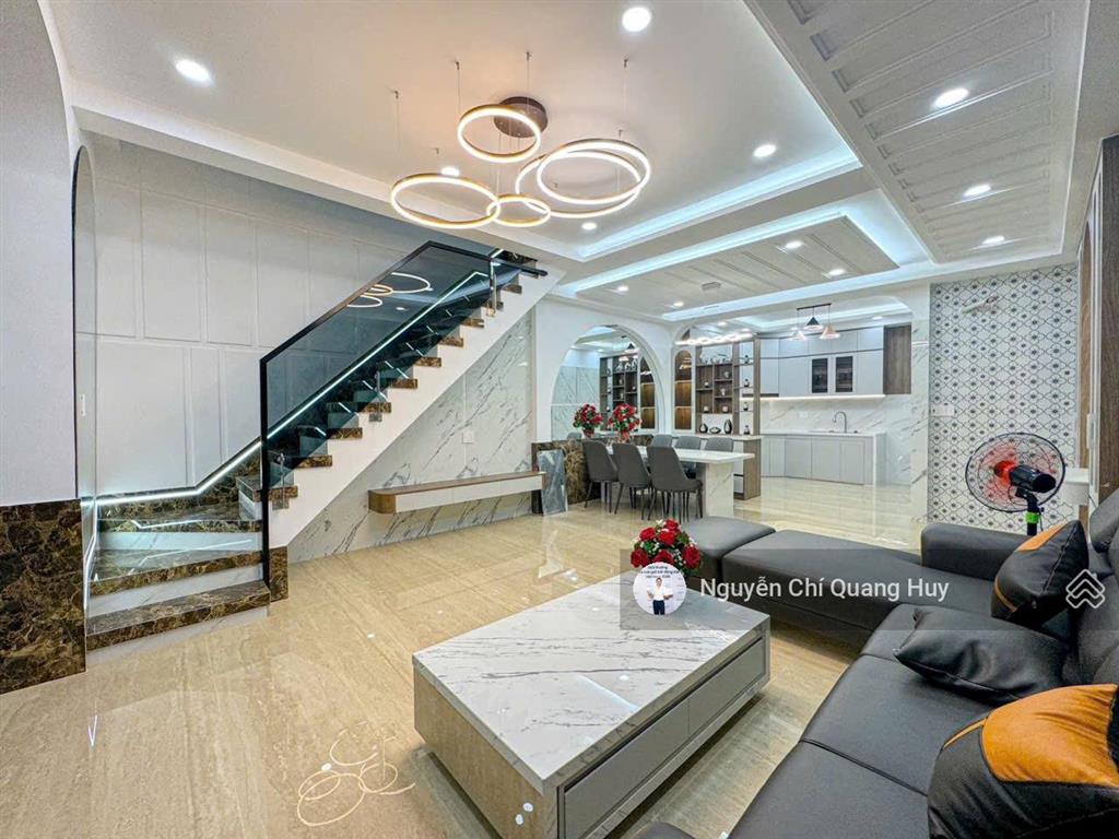 Nhà phố hiện đại xây dựng tâm huyết đón đầu cầu nguyễn khoái 1041 trần xuân soạn 5m x 12m sổ hồng