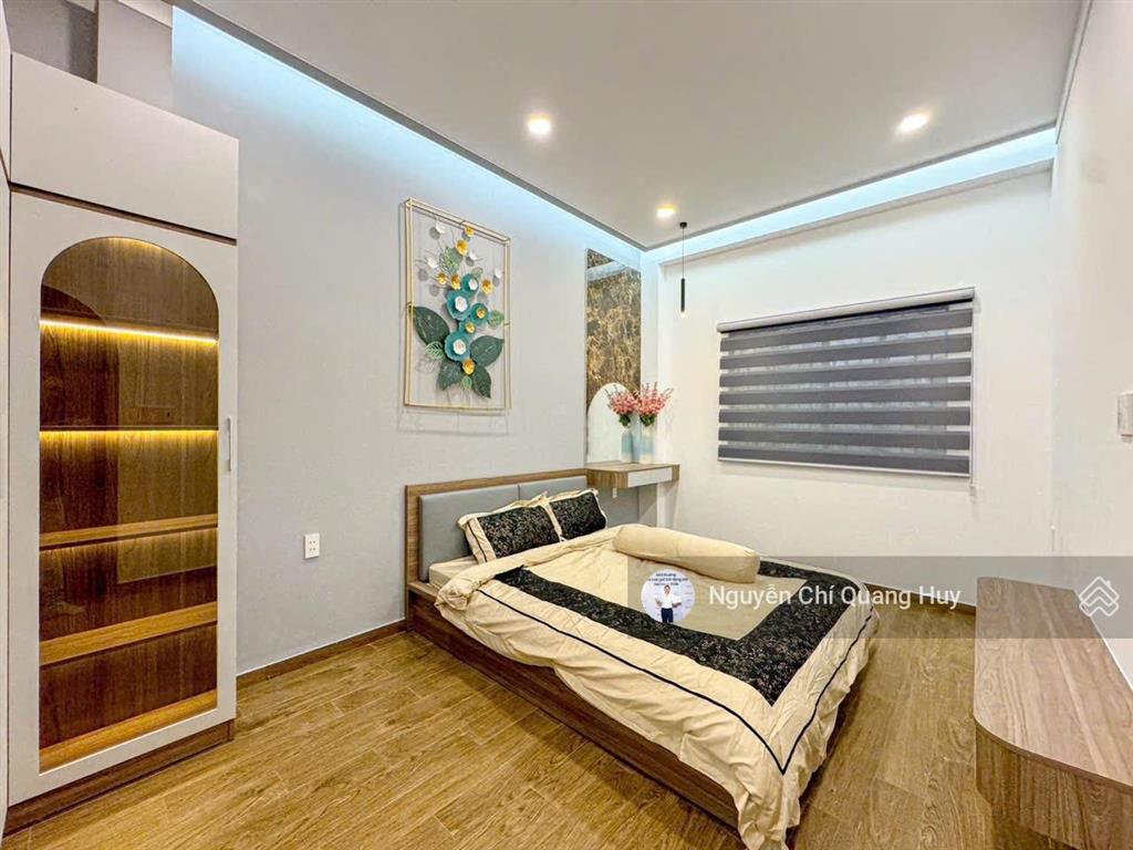 Nhà phố hiện đại xây dựng tâm huyết đón đầu cầu nguyễn khoái 1041 trần xuân soạn 5m x 12m sổ hồng