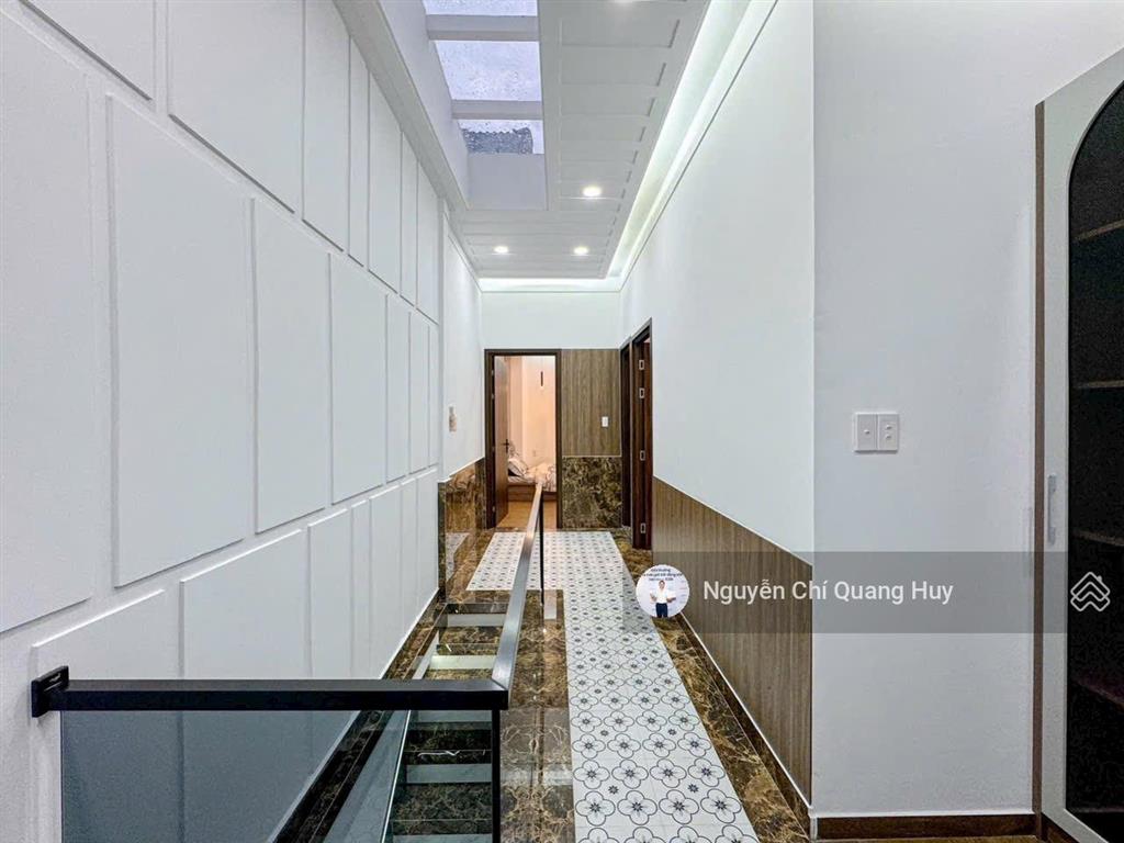 Nhà phố hiện đại xây dựng tâm huyết đón đầu cầu nguyễn khoái 1041 trần xuân soạn 5m x 12m sổ hồng